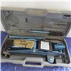 Image 1 : two ton hydraulic floor jack