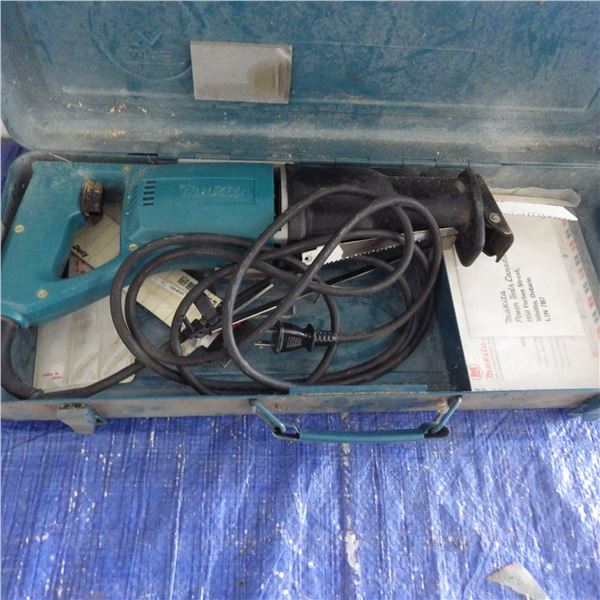 Makita reciprocating saw