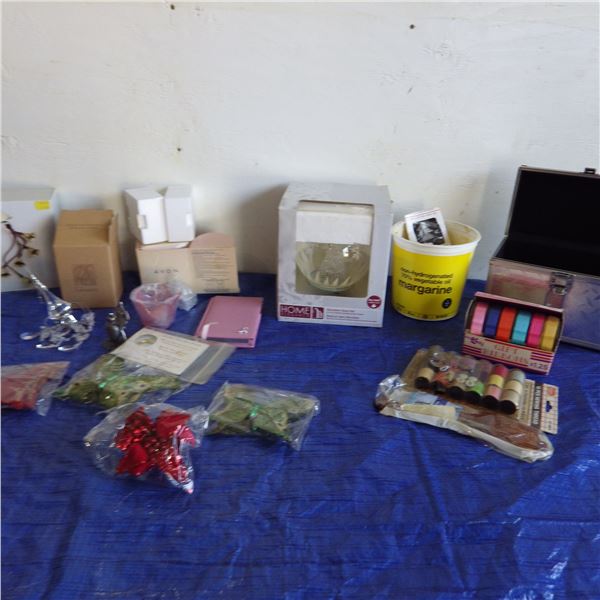 Various decorative Avon items