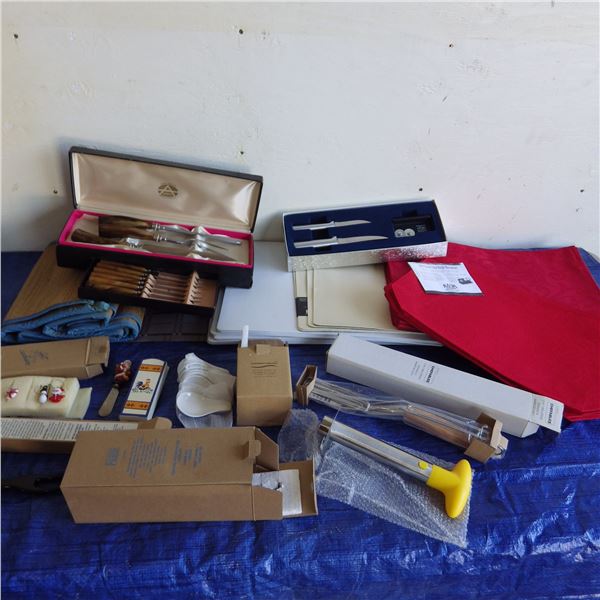 Lot of various Avon  items