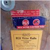 Image 10 : Vintage RCA table top tube radio