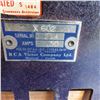 Image 7 : Vintage RCA table top tube radio