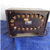 Image 8 : Vintage RCA table top tube radio
