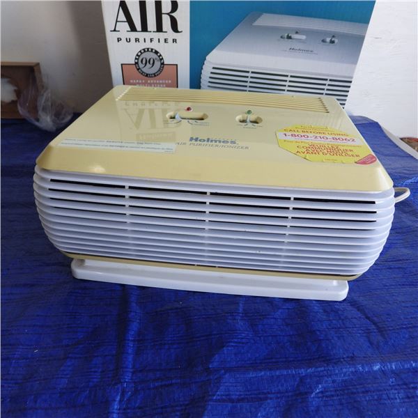 Holmes Air purifier / ionizer