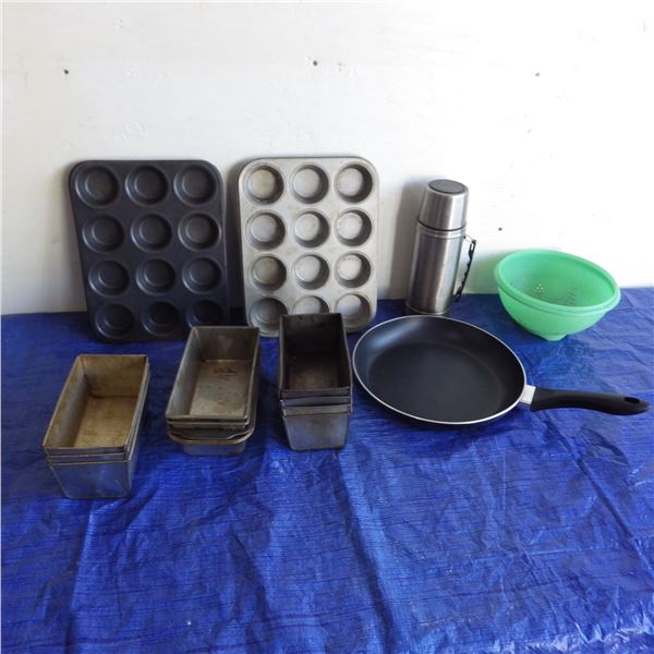 Muffin and baking tins and trays