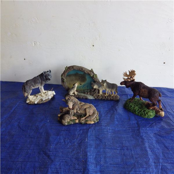 Wolf figurines and moose