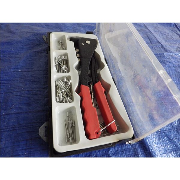 Pop rivet set