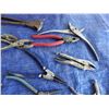 Image 4 : pliers, vice grips, tin snips, etc