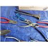 Image 5 : pliers, vice grips, tin snips, etc