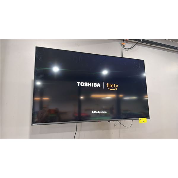 TOSHIBA FIRE FLY 55" SMART TV  WITH WALL MOUNT
