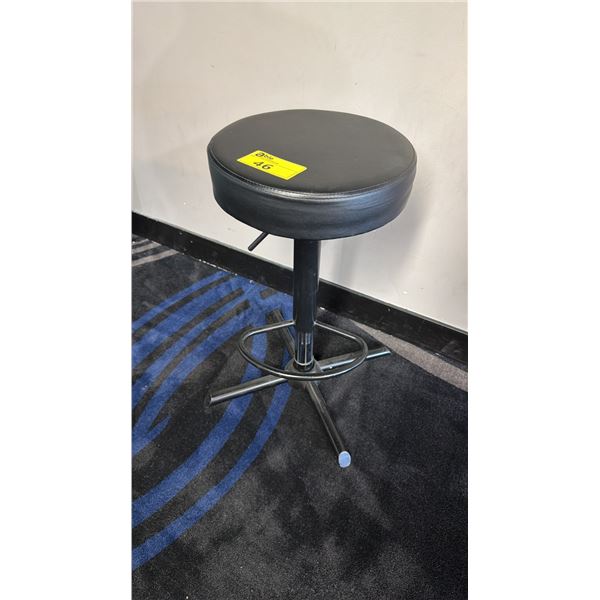 BLACK ADJUSTABLE HEIGHT STOOL