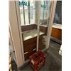Image 5 : Retail Kiosk w/ Glass Doors