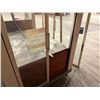 Image 13 : Retail Kiosk w/ Glass Doors (Panels Missing)