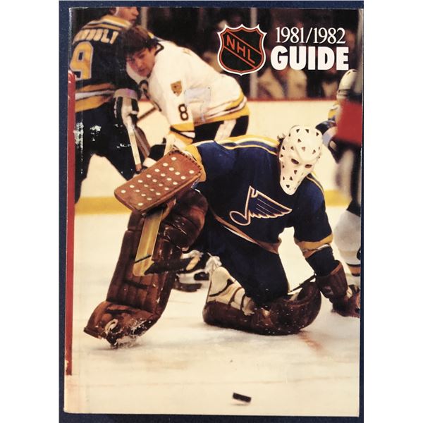 1981-82 NHL OFFICIAL GUIDE - MIKE LIUT (HOF) COVER