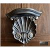 Image 2 : Shell Motif Carved Wooden Wall Brackets