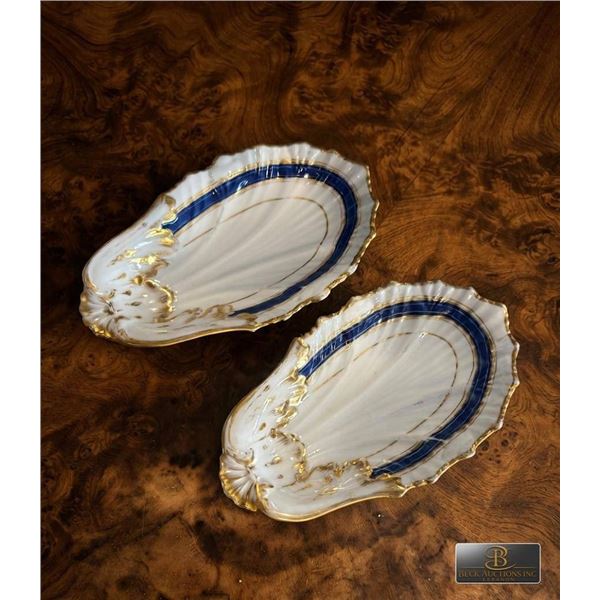 Porcelain Oyster Shell Dishes with Gilt and Blue Trim