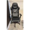 Image 1 : BLACK CLUTCH GAMING CHAIR NEW IN BOX
