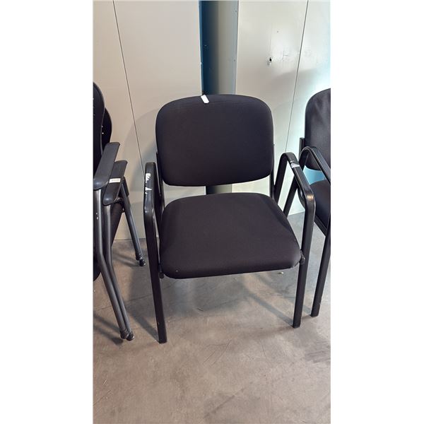 BLACK LOOP ARM CLIENT CHAIR