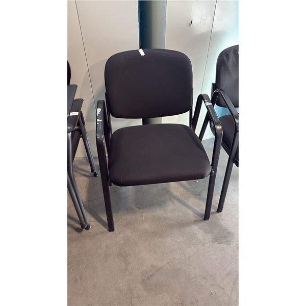 BLACK LOOP ARM CLIENT CHAIR