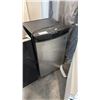 Image 1 : DANBY DAR483BLS 4.4 CU FT COMPACT SINGLE DOOR REFRIGERATOR 20.5"W X 21.5"D X 33.0"H
