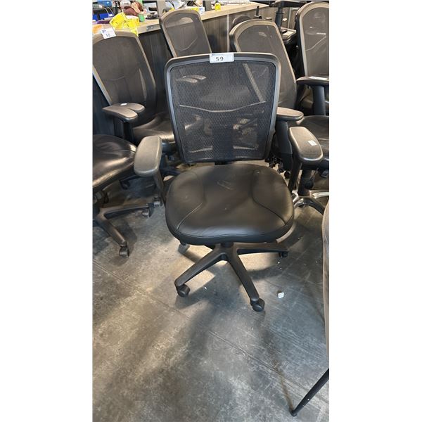 BLACK MESH-BACK TASK CHAIR STYLE 2