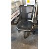 Image 1 : BLACK MESH-BACK TASK CHAIR STYLE 2