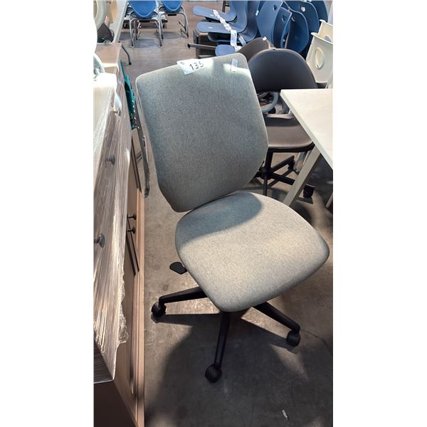 ERGONOMIC MEDIUM BACK LIGHT GREY FABRIC OFFICE TASK CHAIR