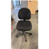 Image 1 : BLACK ADJUSTABLE TASK CHAIR