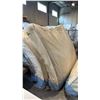 Image 2 : UNKNOWN BRAND KING SIZE MATTRESS WITH BOX SPRING