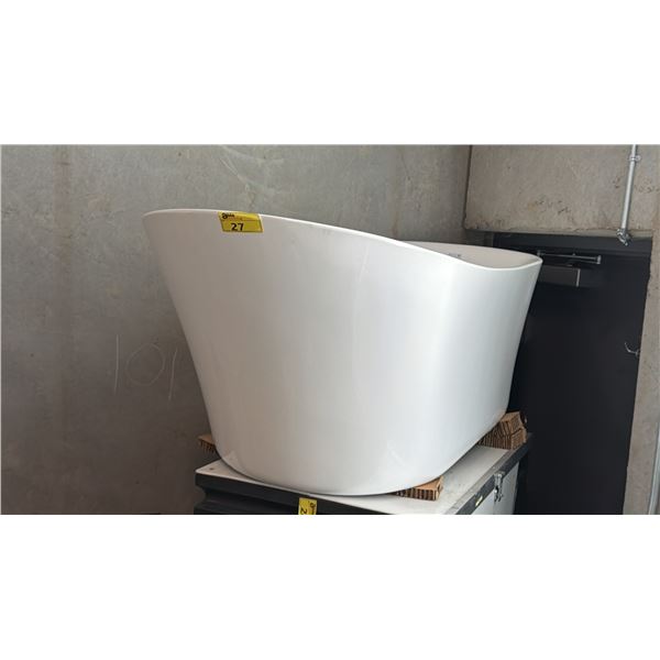 FREE STANDING PORCELAIN BATHTUB, DIMENSIONS APPROX 55X29X22 INCHES