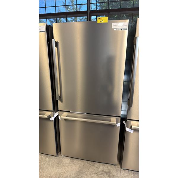 BOSCH 100 SERIES B33CM10SNS BOTTOM FREEZER REFRIGERATOR, 33 INCH WIDTH, COUNTER DEPTH ICE DISPENSER