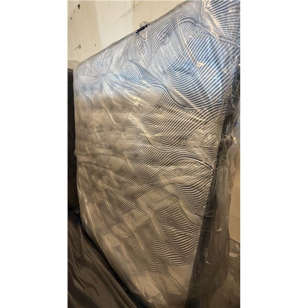 PARADE 13.5IN QUEEN SIZE MATTRESS WITH BOX SPRING