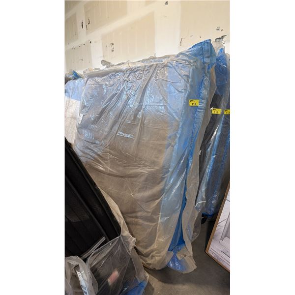 WESTIN HEAVENLY BED 2.0 KING SIZE MATTRESS WITH BOX SPRING