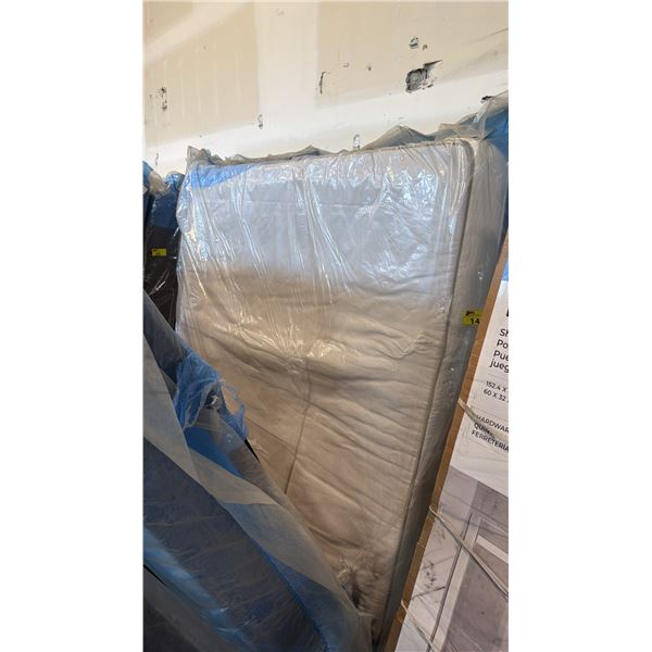 SERTA STANDARD BR FOUR SEASONS KING SIZE MATTRESS WITH BOX SPRING