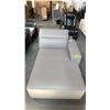 Image 3 : LIGHT GREY LEFT HAND CHAISE WITH ADJUSTABLE HEADREST