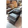 Image 1 : INCOMPLETE BLACK LEATHER POWER RECLINER SINGLE ARM ARMCHAIR