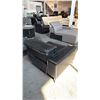 Image 2 : INCOMPLETE BLACK LEATHER POWER RECLINER SINGLE ARM ARMCHAIR