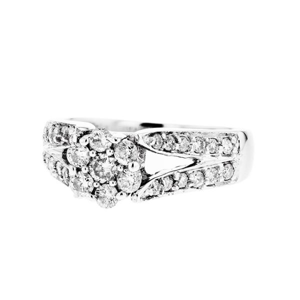 14K White Gold 0.65ctw Round Diamond Cluster Ring