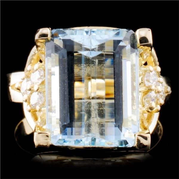 14K Gold 6.00ct Aquamarine & 0.30ctw Diamond Ring