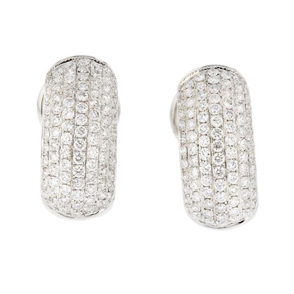 18K White Gold 1.75ctw Diamond Cluster Earrings