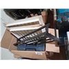 Image 1 : BOX LOT
