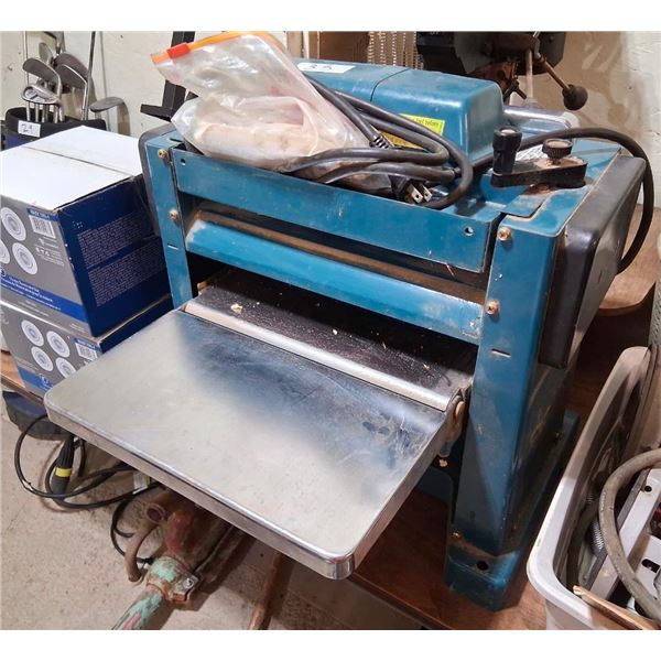 MAKITA PLANER