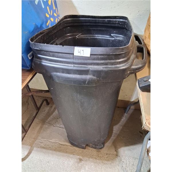 TRASH BIN