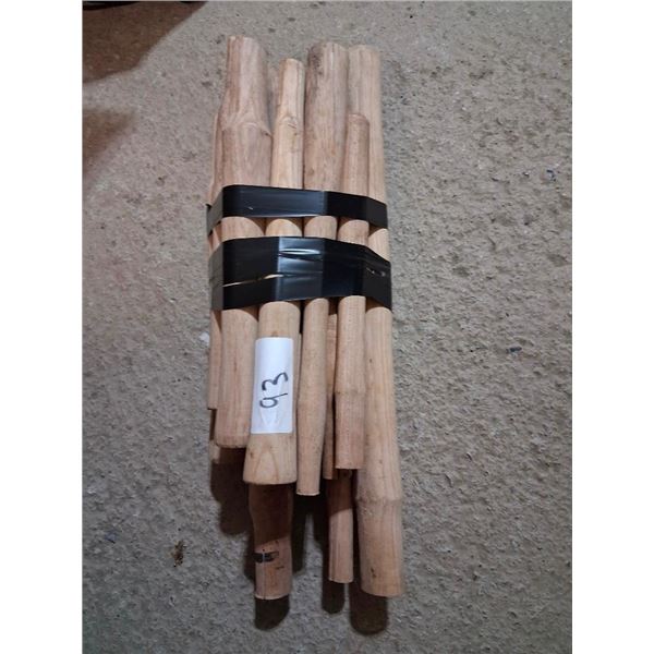 BUNDLE OF WOODEN HANDLES