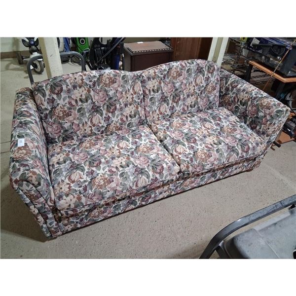 6FT COUCH WITH HIDE-A-BED