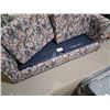 Image 2 : 6FT COUCH WITH HIDE-A-BED