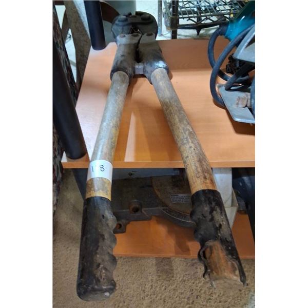 PAIR OF HAND CRIMPERS