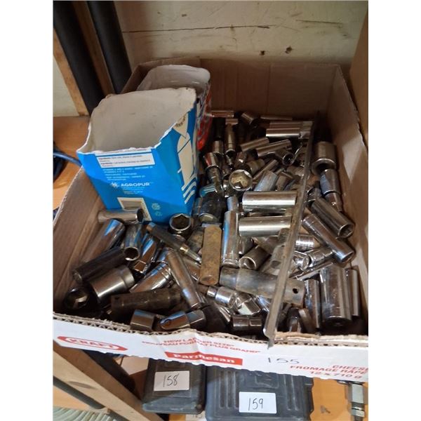 BOX LOT OF ASSORTED SIZE SOCKETS