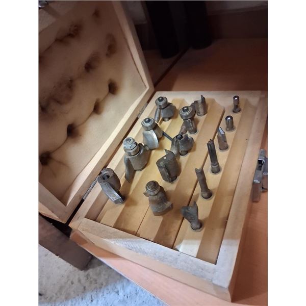 ROUTER BIT SET