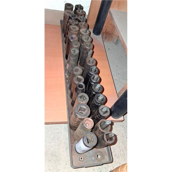LOT OF SOCKETS